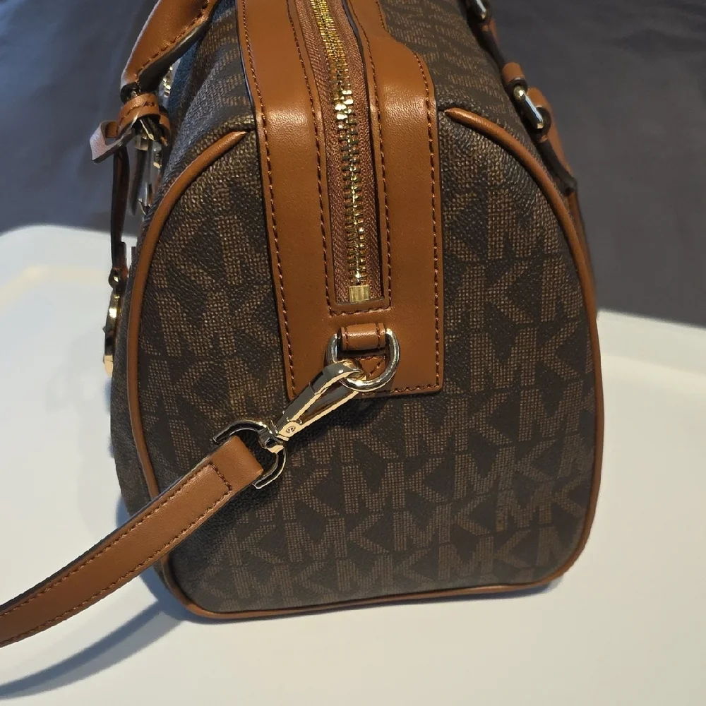 Michael Kors Brown and Tan Striped Satchel with Matching Wallet - Picture 6 of 15